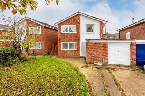 3 bedroom detached house for sale, Cookham Road, Maidenhead, SL6