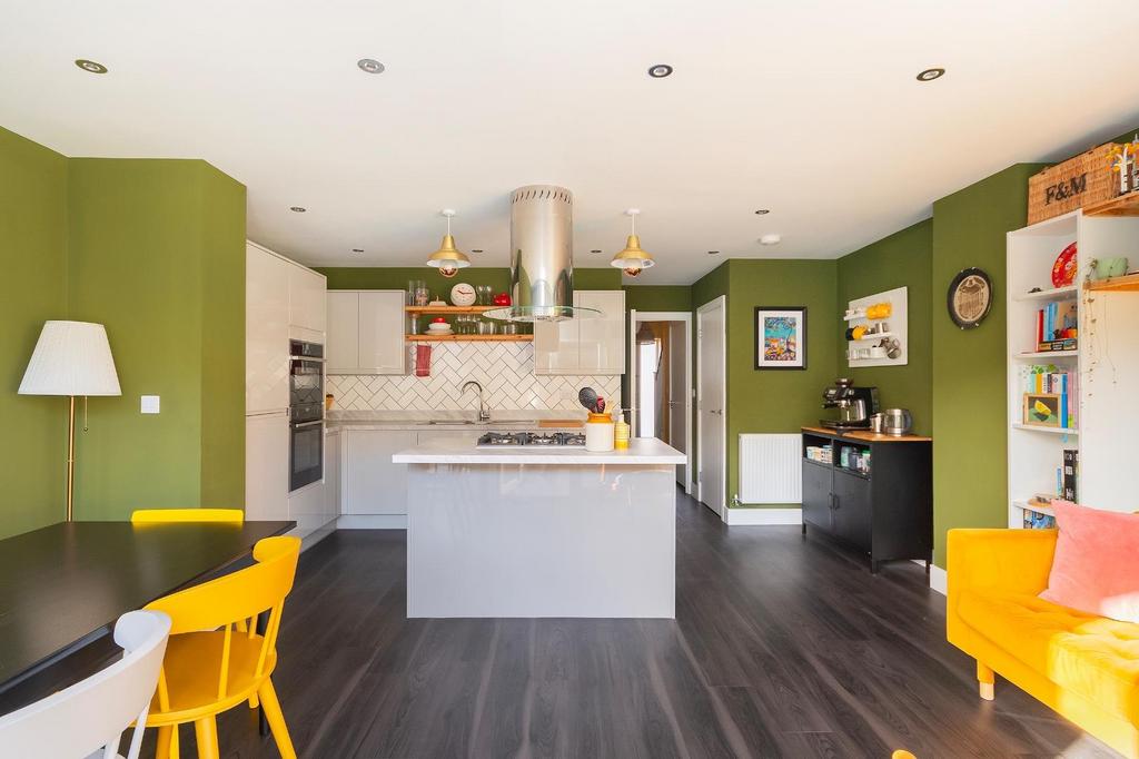 2 O4 PHCBH - Kitchen Diner G.jpg