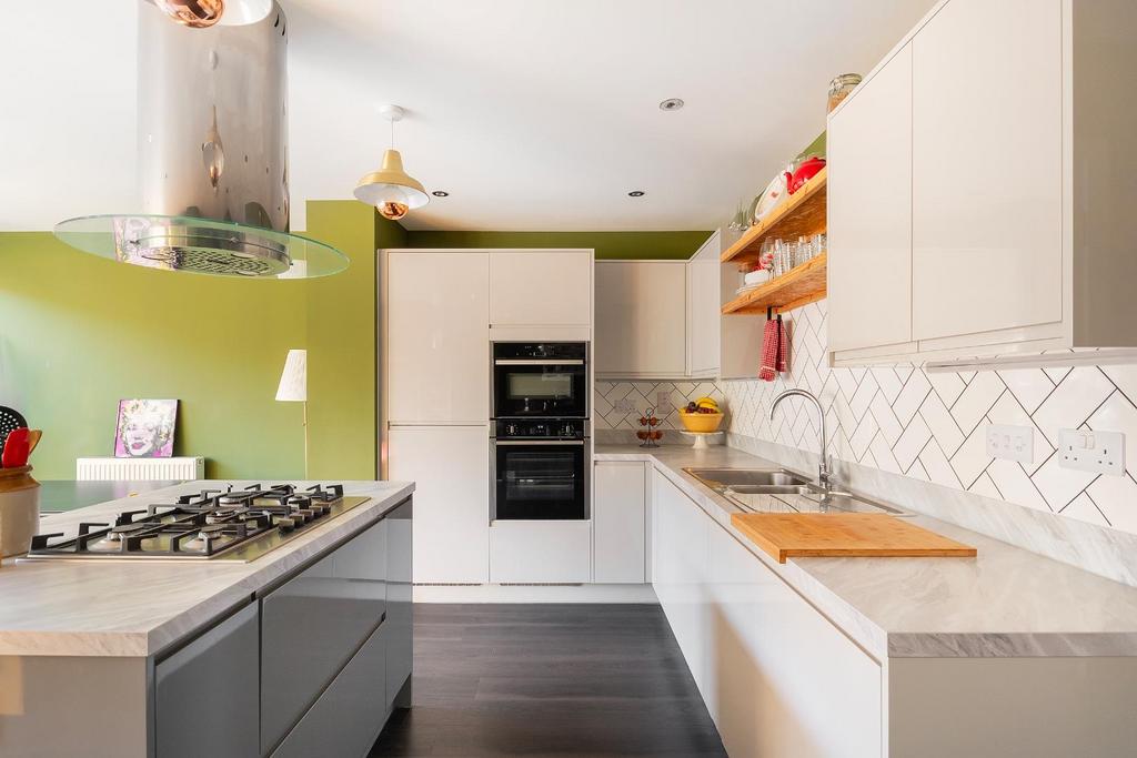 2 O4 PHCBH - Kitchen Diner E.jpg