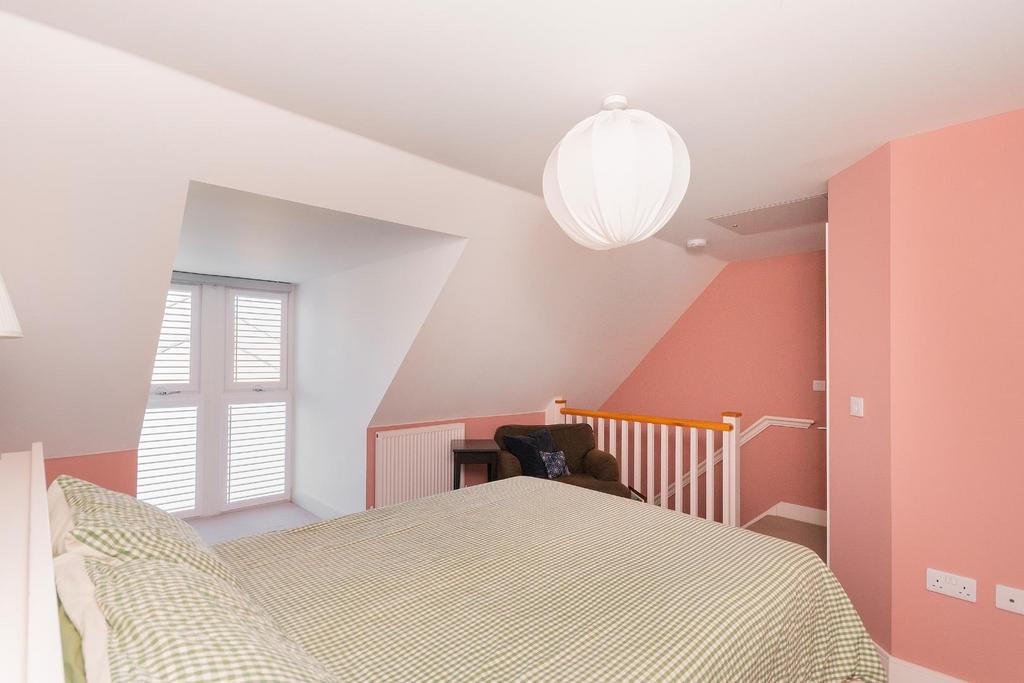 2 O4 PHCBH - Bedroom H.jpg