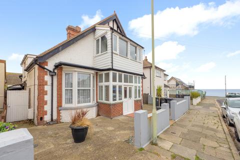 2 bedroom flat for sale, Selsea Avenue, Herne Bay, Kent