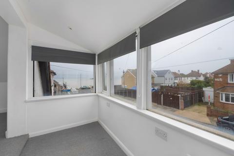 2 bedroom flat for sale, Selsea Avenue, Herne Bay, Kent