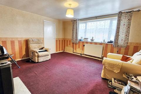 4 bedroom townhouse for sale, Eddystone Road, Thurnby Lodge