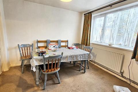 4 bedroom townhouse for sale, Eddystone Road, Thurnby Lodge
