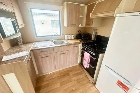 3 bedroom park home for sale, Seawick Holiday Park