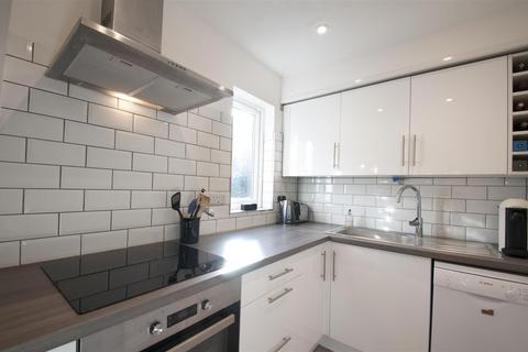 undefined, Mead Avenue, Slough