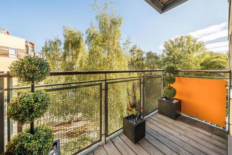 2 bedroom flat for sale, West Parkside, London SE10