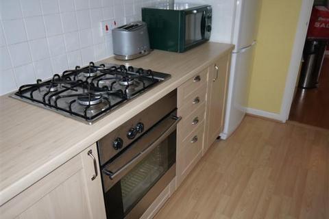 2 bedroom flat to rent, Gorgie Road, Gorgie, Edinburgh, EH11