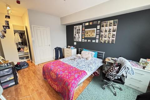 4 bedroom house to rent, Broomfield Road, Leeds LS6