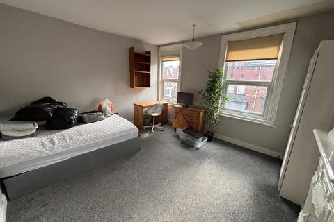 Hessle View, Leeds LS6