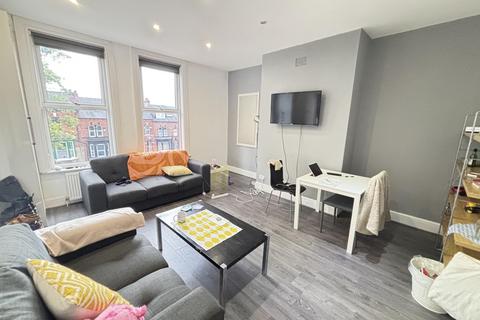 3 bedroom flat to rent, Victoria Road, Leeds LS6
