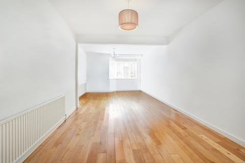 38 Avalon Road, London, W13 0BN