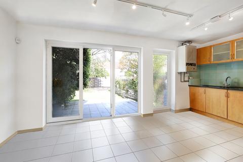 38 Avalon Road, London, W13 0BN