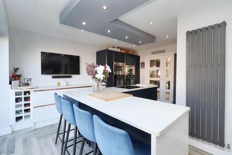 59 Applegarth, Coulby Newham, Middlesbrough, TS8 0UY