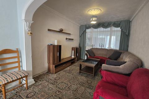 3 bedroom semi-detached house to rent, Derrydown Road,  Birmingham, B42