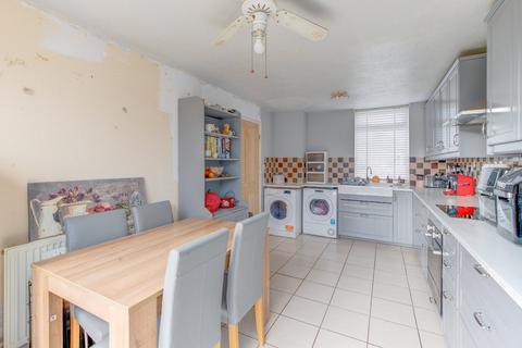 3 bedroom terraced house for sale, Eathorpe Close, Matchborough West, Redditch, B98