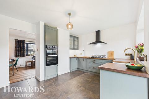 3 bedroom detached bungalow for sale, Wilson Road, Pakefield