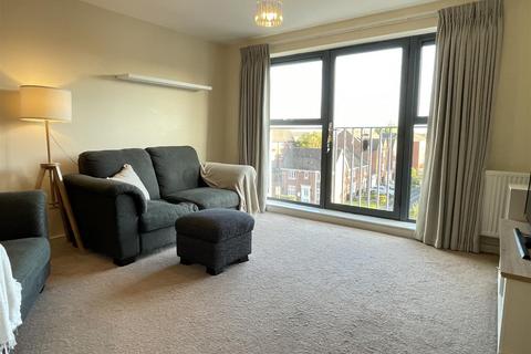 2 bedroom apartment for sale, Rothesay Gardens, Wolverhampton