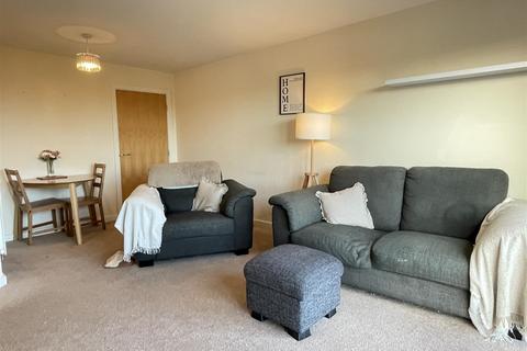 2 bedroom apartment for sale, Rothesay Gardens, Wolverhampton