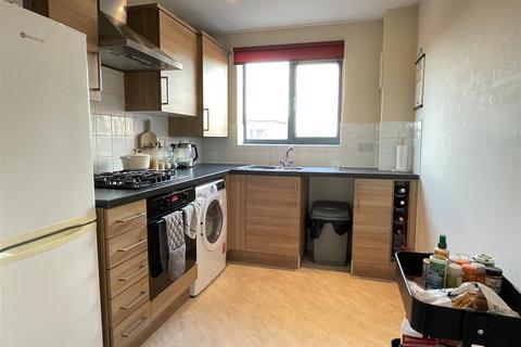 2 bedroom apartment for sale, Rothesay Gardens, Wolverhampton