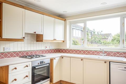 undefined, Lordsfield Gardens, Overton, Basingstoke