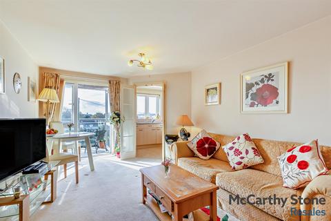 1 bedroom apartment for sale, Marina Court, Mount Wise, Newquay, TR7 2FJ