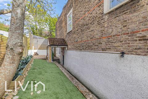 2 bedroom maisonette for sale, London SE25