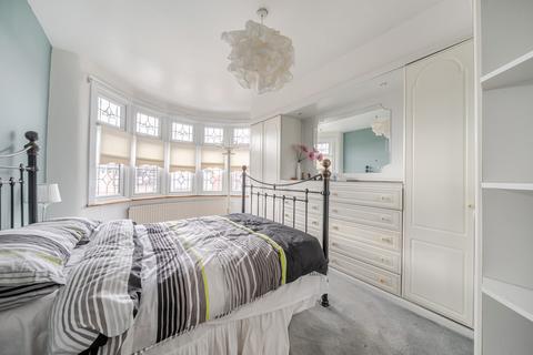 3 bedroom semi-detached house for sale, Park Lane, Hornchurch RM11