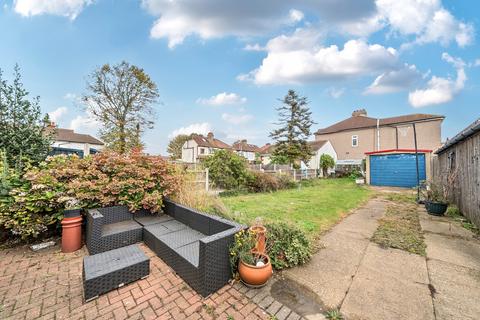 3 bedroom semi-detached house for sale, Park Lane, Hornchurch RM11