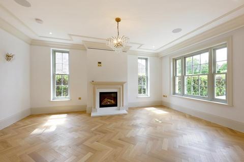 undefined, Heath Rise, Wentworth, Virginia water GU25 4AX