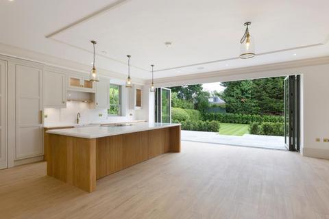 undefined, Heath Rise, Wentworth, Virginia water GU25 4AX