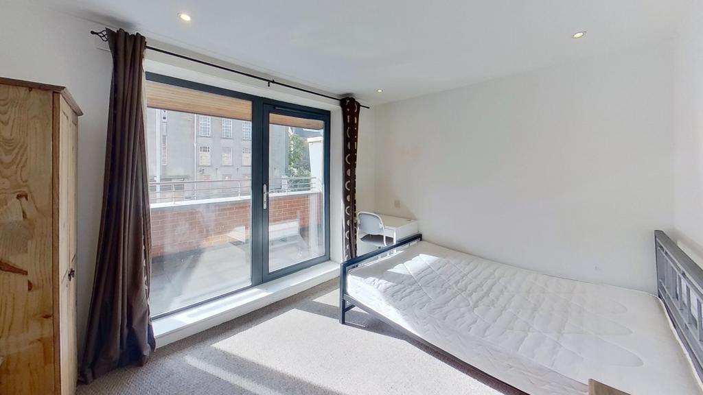 16-Cymbeline-Bedroom