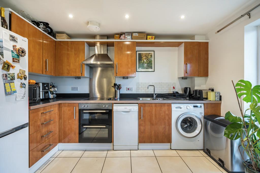 Kitchen/Dinging Area