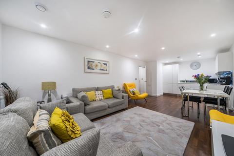 2 bedroom flat for sale, Wharf Street, London, SE8