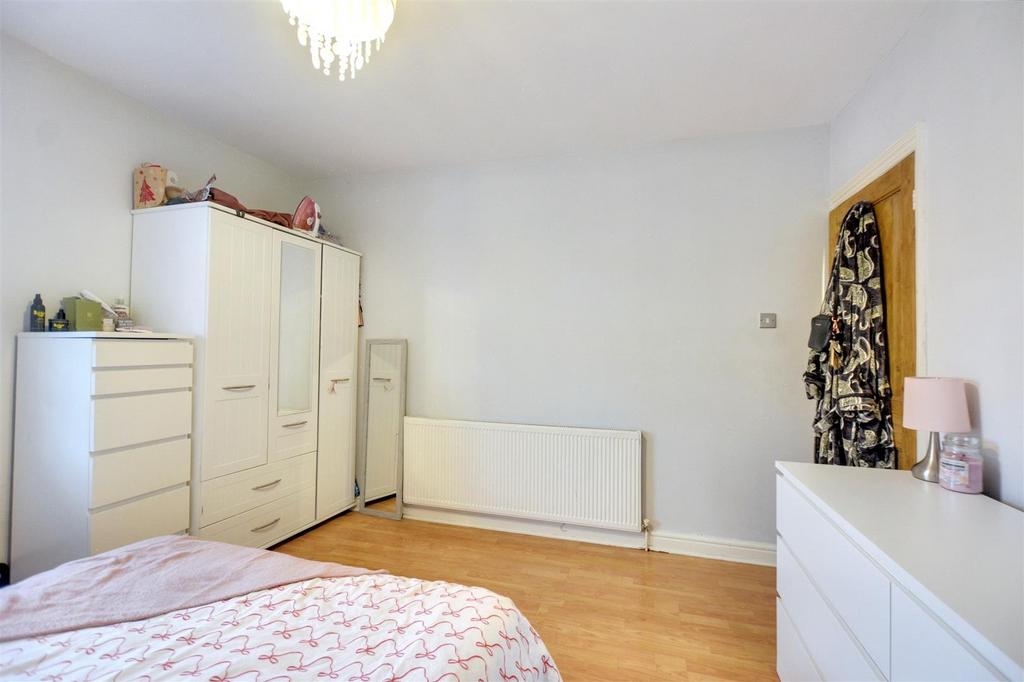 Bedroom 1 2.jpeg