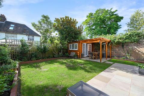 undefined, Cosmur Close, London W12