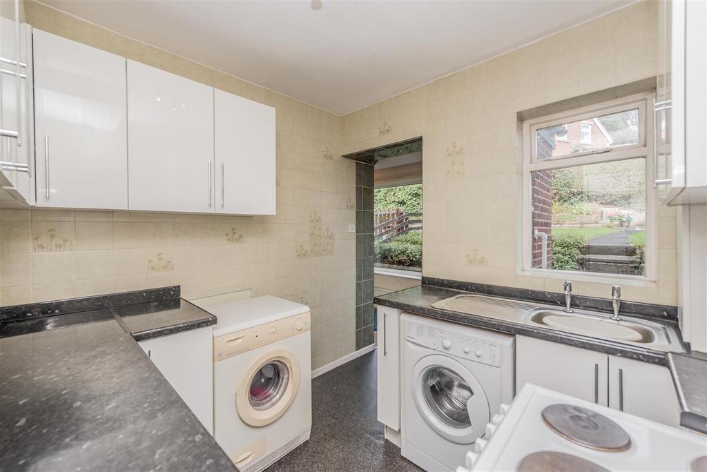 Fitted Kitchen: