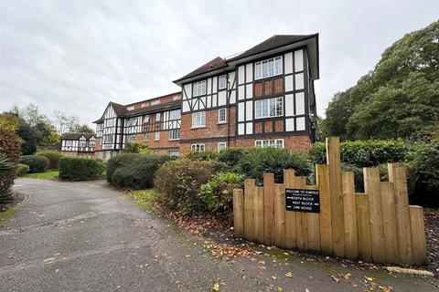 undefined, Millbrook Road East, Hampshire SO15