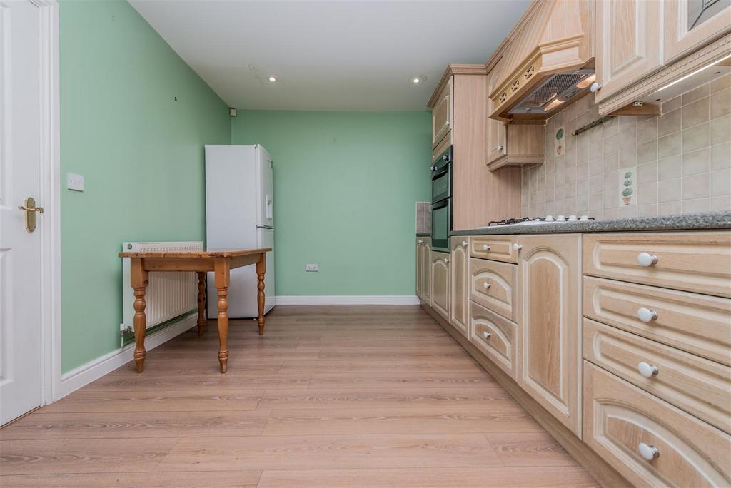 Fitted Dining Kitchen: