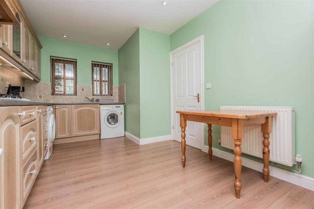 Fitted Dining Kitchen: