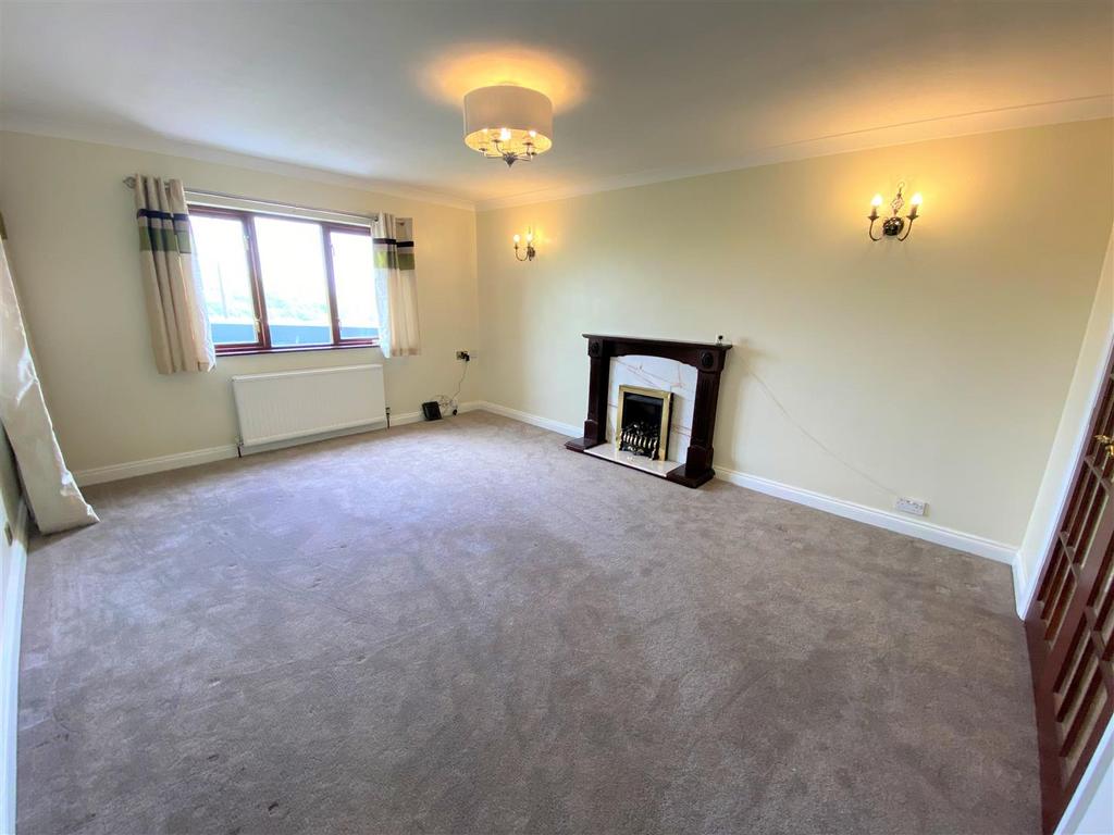 129 Bradford Rd2.jpg
