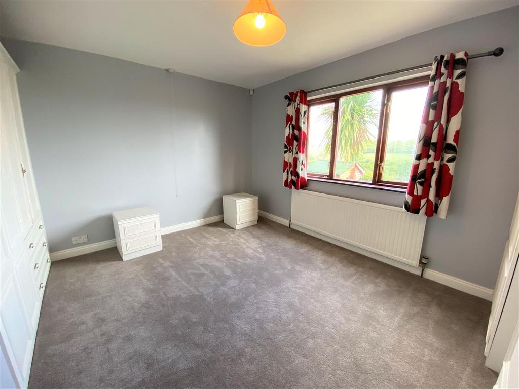 129 Bradford Rd6.jpg