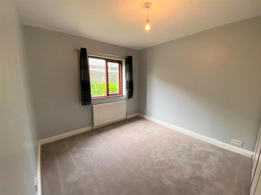 129 Bradford Rd7.jpg