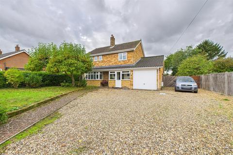 3 bedroom detached house for sale, Westfield Road, Dereham