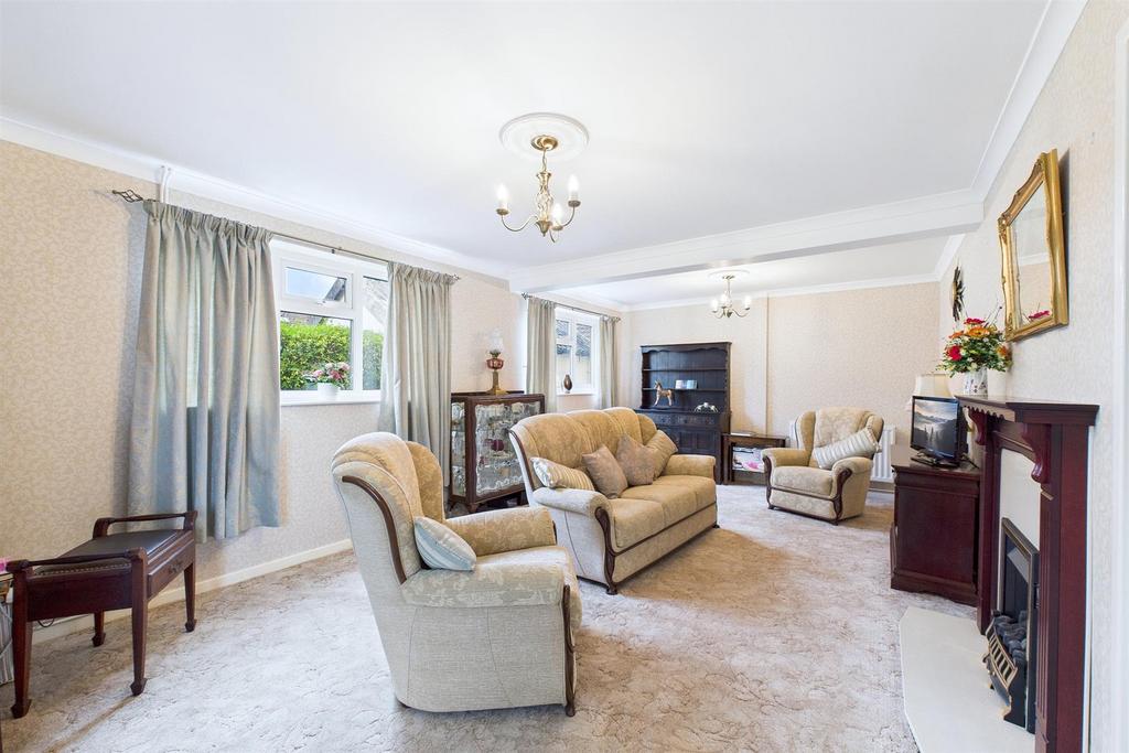 Living Room.jpg