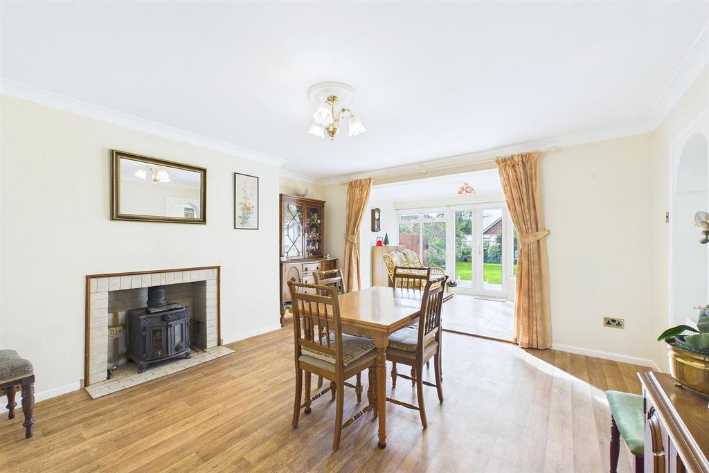 Dining Room.jpg