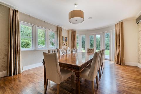 6 bedroom detached house to rent, Sandy Lane, Kingswood