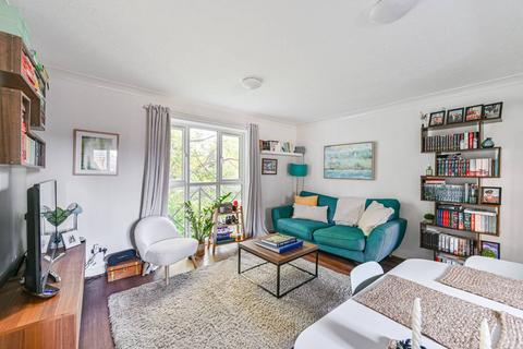 2 bedroom flat for sale, Farrow Lane, New Cross, London, SE14