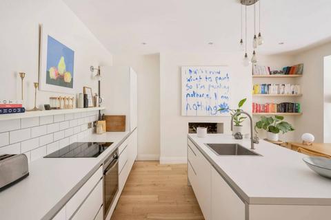 Brondesbury Road, Queen's Park, London, NW6