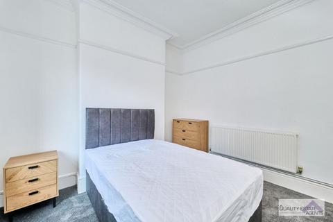 1 bedroom in a house share to rent, Room 1, 17 Campbell Road, Stoke-on-Trent ST4